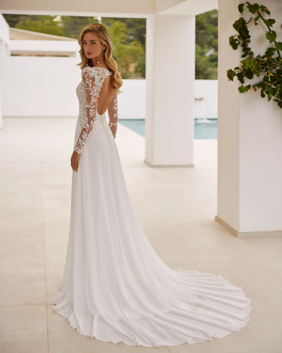 Saori – £1430 Saori – £1430