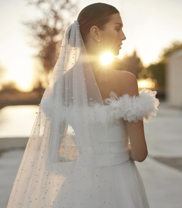Pearl Veil 8LV79 – £300