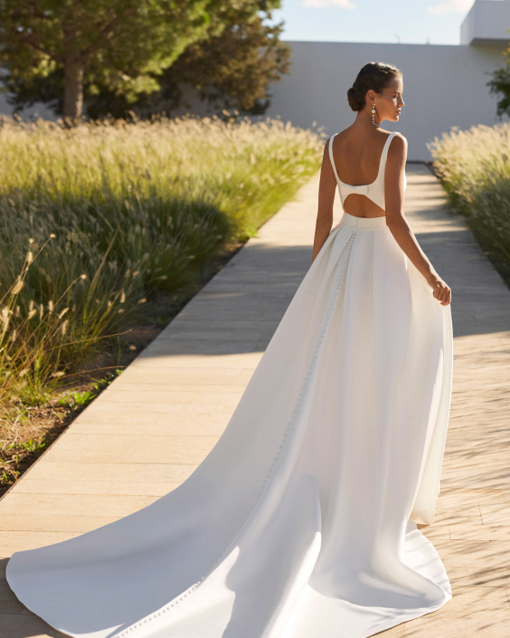 Suyin – £1260 Suyin – £1260