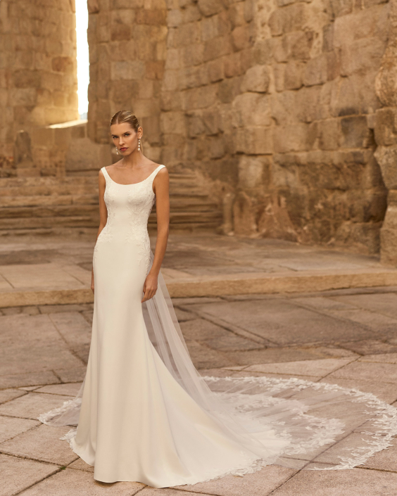 Parvati by Adriana Alier at The Little Bridal Boutique