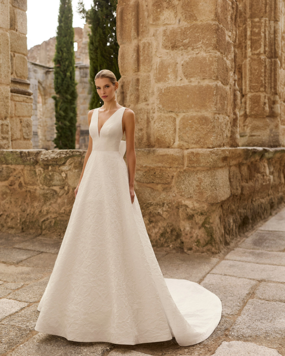 Potosi by Adriana Alier at The Little Bridal Boutique